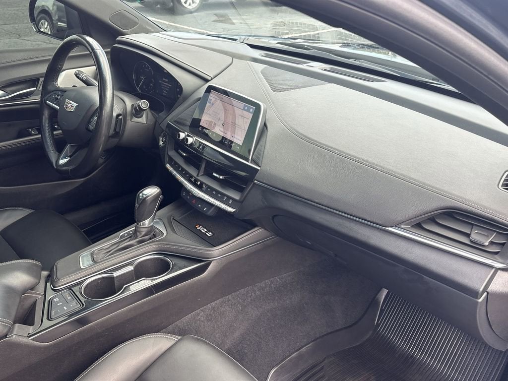 2022 Cadillac CT4 Luxury