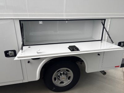 2025 Chevrolet Express Cutaway 3500 1WT