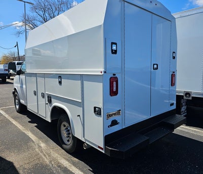 2024 Chevrolet Express Cutaway 3500 1WT