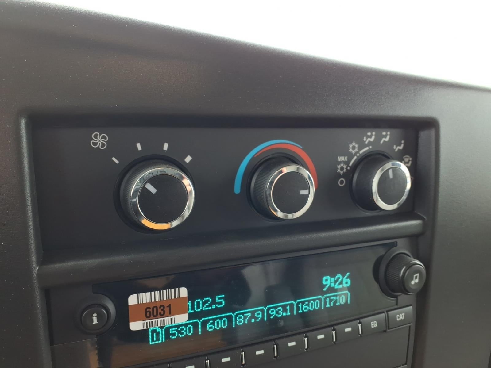 2025 Chevrolet Express Cutaway 3500 1WT