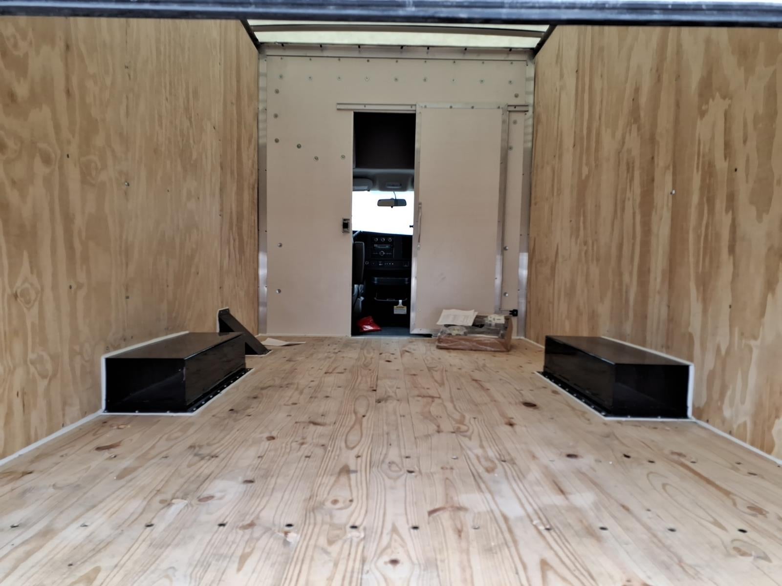 2025 Chevrolet Express Cutaway 3500 1WT