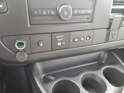 2025 Chevrolet Express Cutaway 3500 1WT