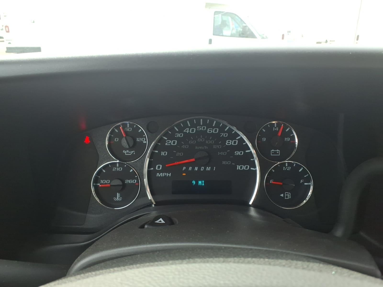 2025 Chevrolet Express Cutaway 3500 1WT