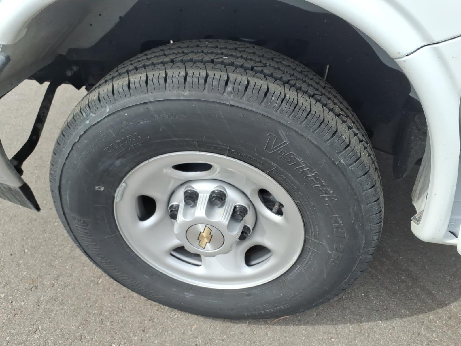 2025 Chevrolet Express Cutaway 3500 1WT