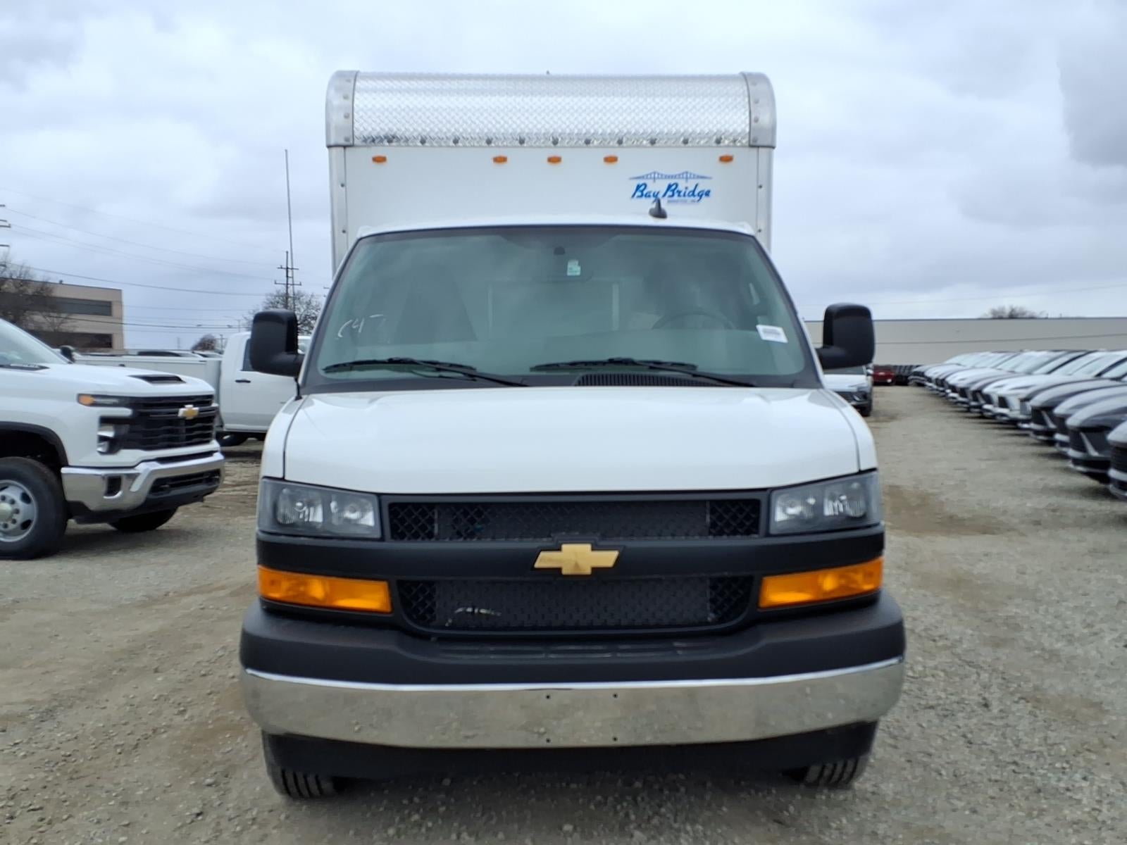 2025 Chevrolet Express Cutaway 3500 1WT