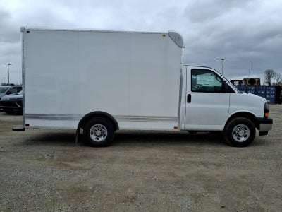 2025 Chevrolet Express Cutaway 3500 1WT