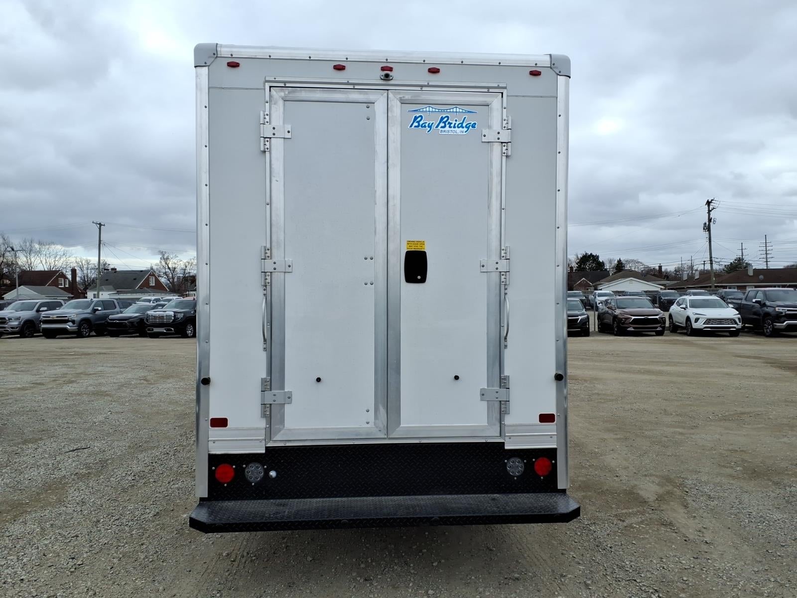2025 Chevrolet Express Cutaway 3500 1WT