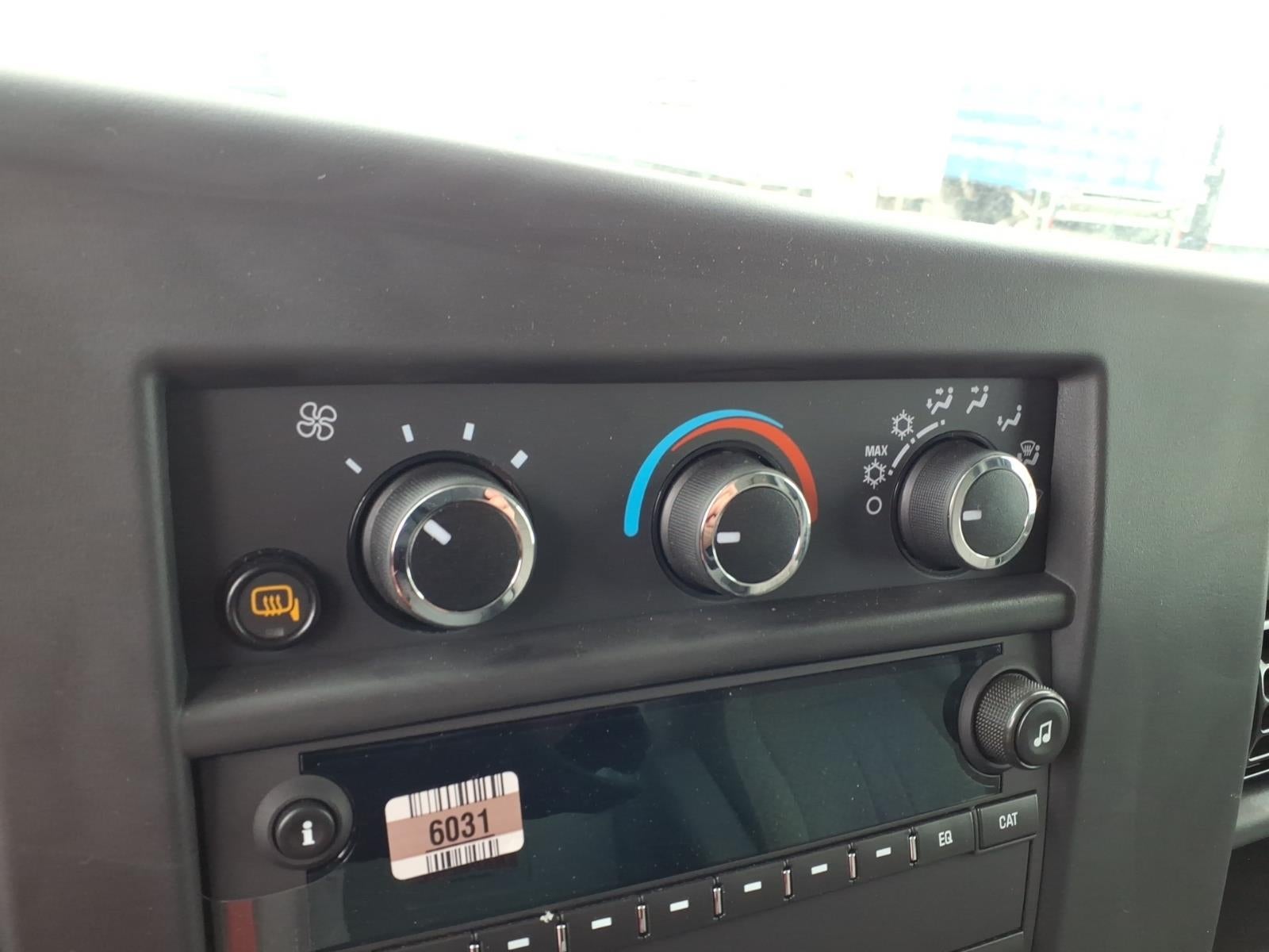 2024 Chevrolet Express Cutaway 3500 1WT