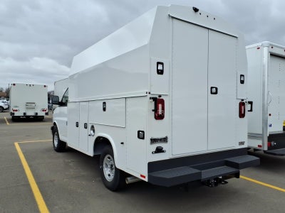 2024 Chevrolet Express Cutaway 3500 1WT