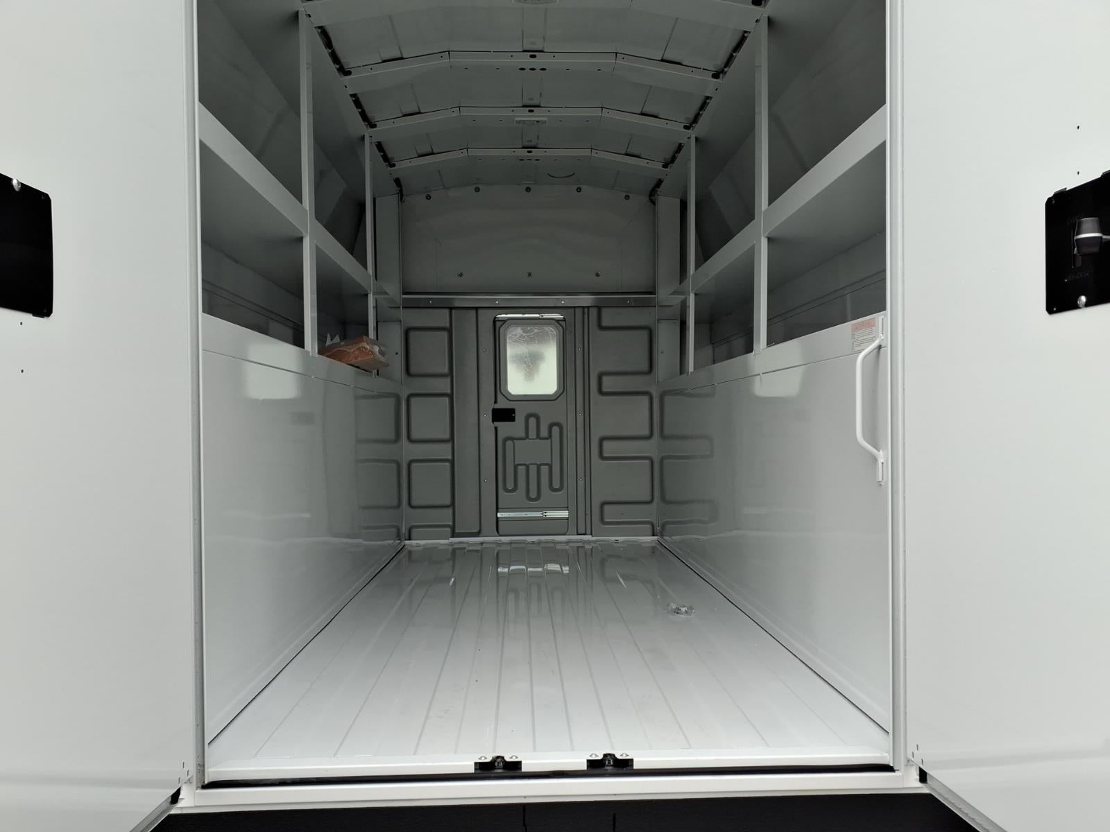 2024 Chevrolet Express Cutaway 3500 1WT