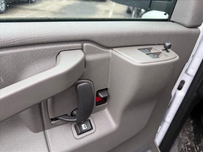 2025 Chevrolet Express Cutaway 3500 1WT