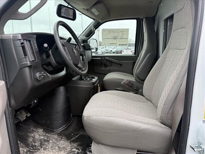 2025 Chevrolet Express Cutaway 3500 1WT