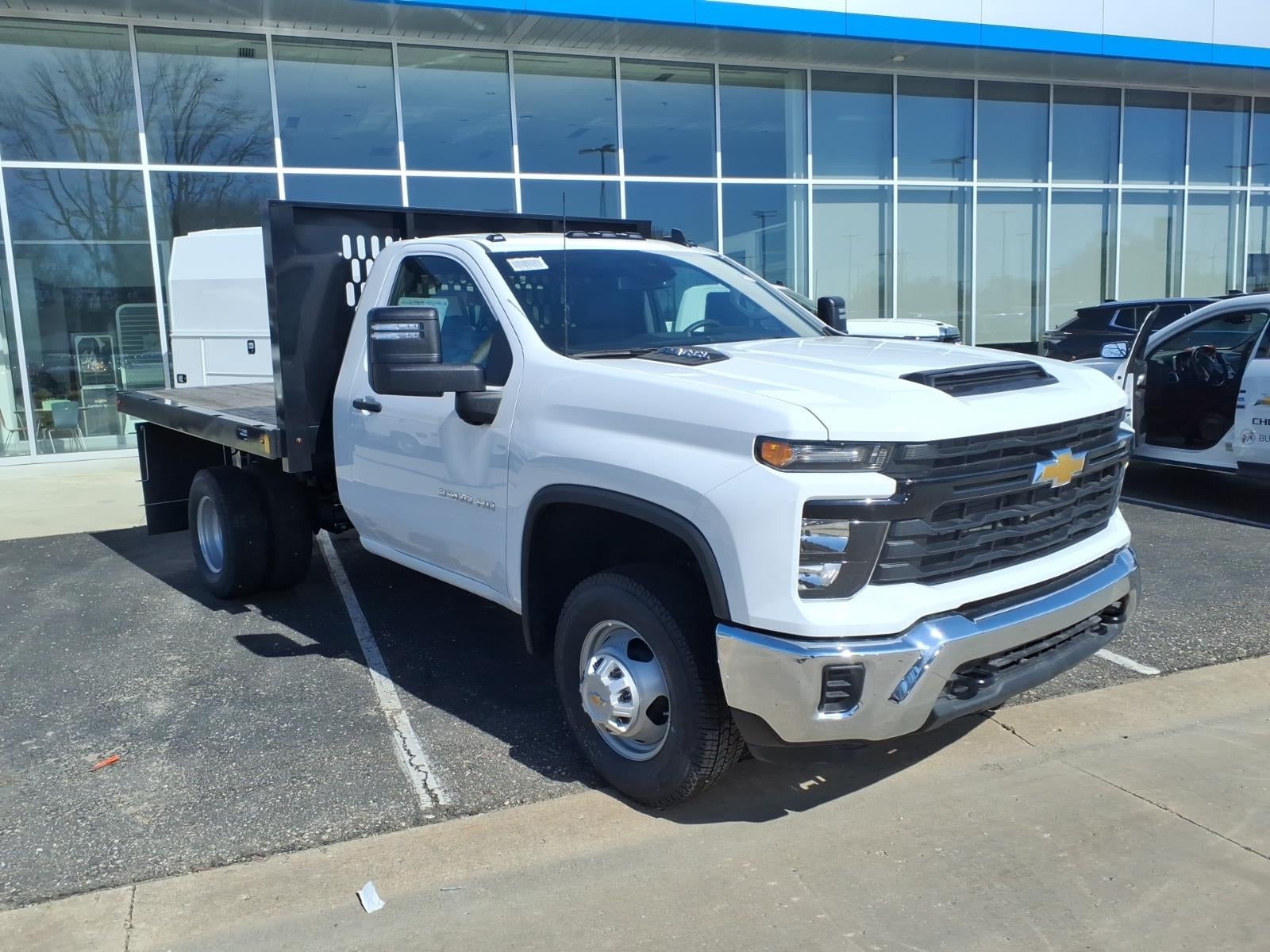 2025 Chevrolet Silverado 3500 HD Chassis Cab Work Truck
