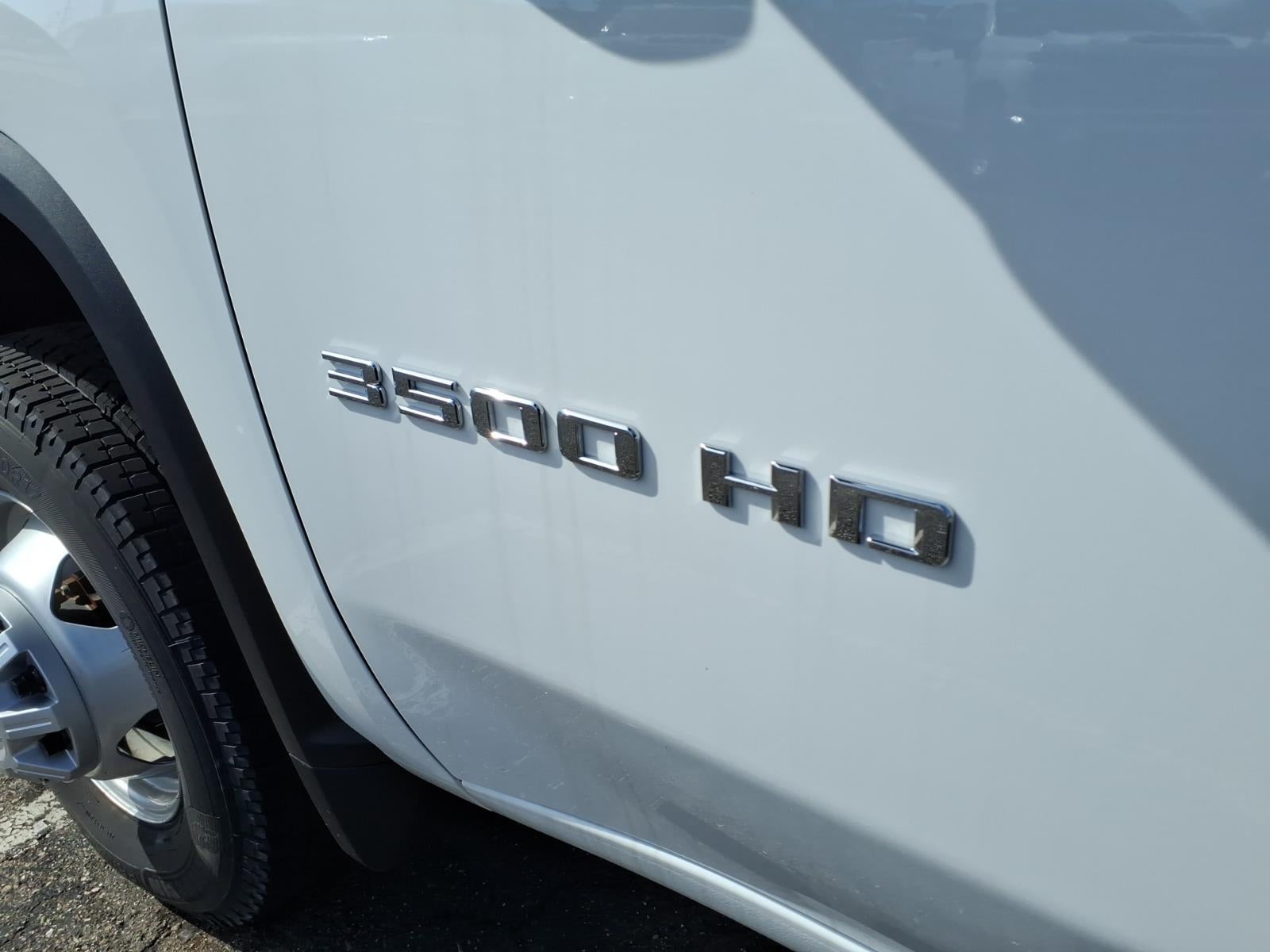 2025 Chevrolet Silverado 3500 HD Chassis Cab Work Truck