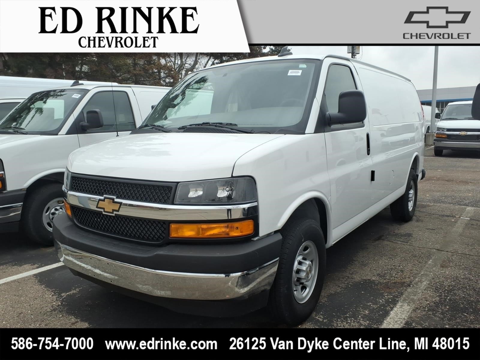 2025 Chevrolet Express Cargo WT