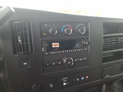 2025 Chevrolet Express Cargo WT
