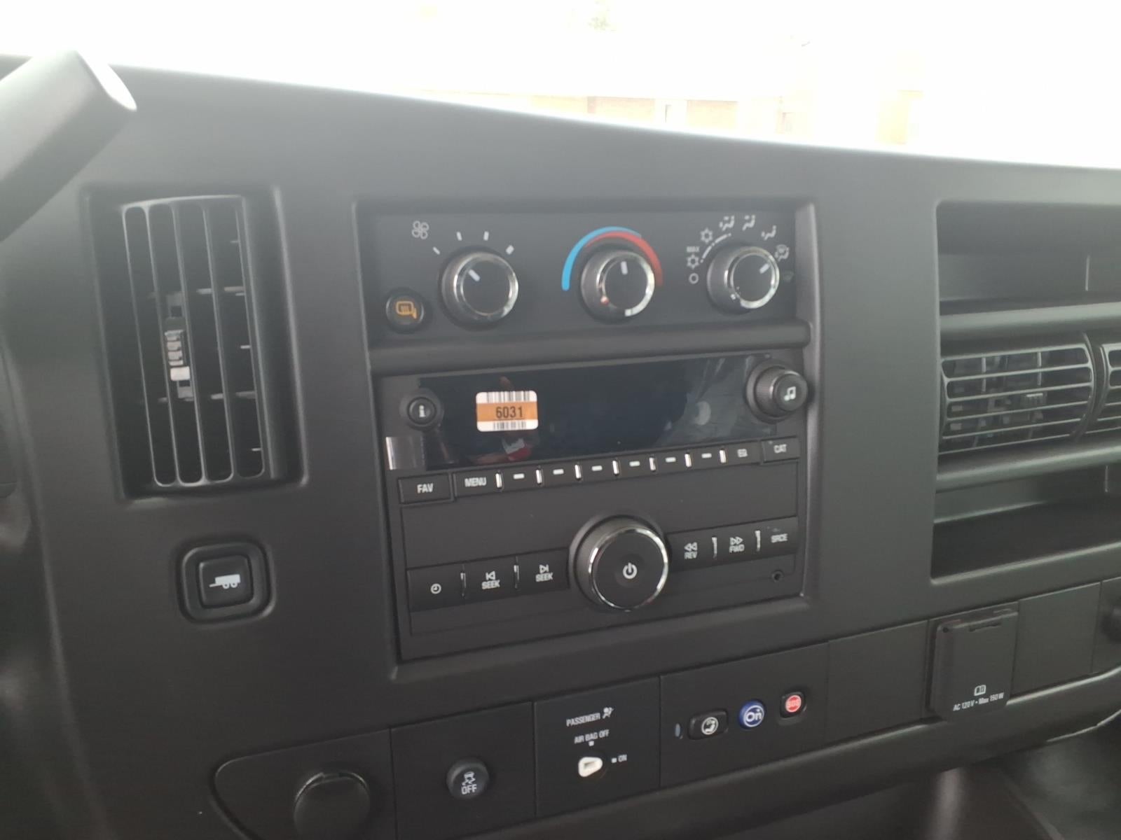 2025 Chevrolet Express Cargo WT