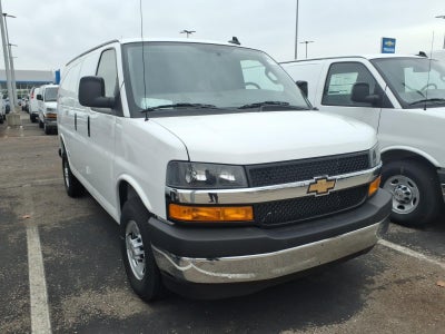 2025 Chevrolet Express Cargo WT