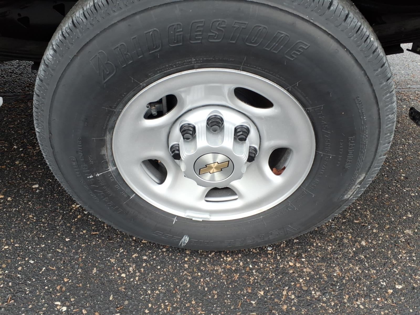 2025 Chevrolet Express Cargo WT