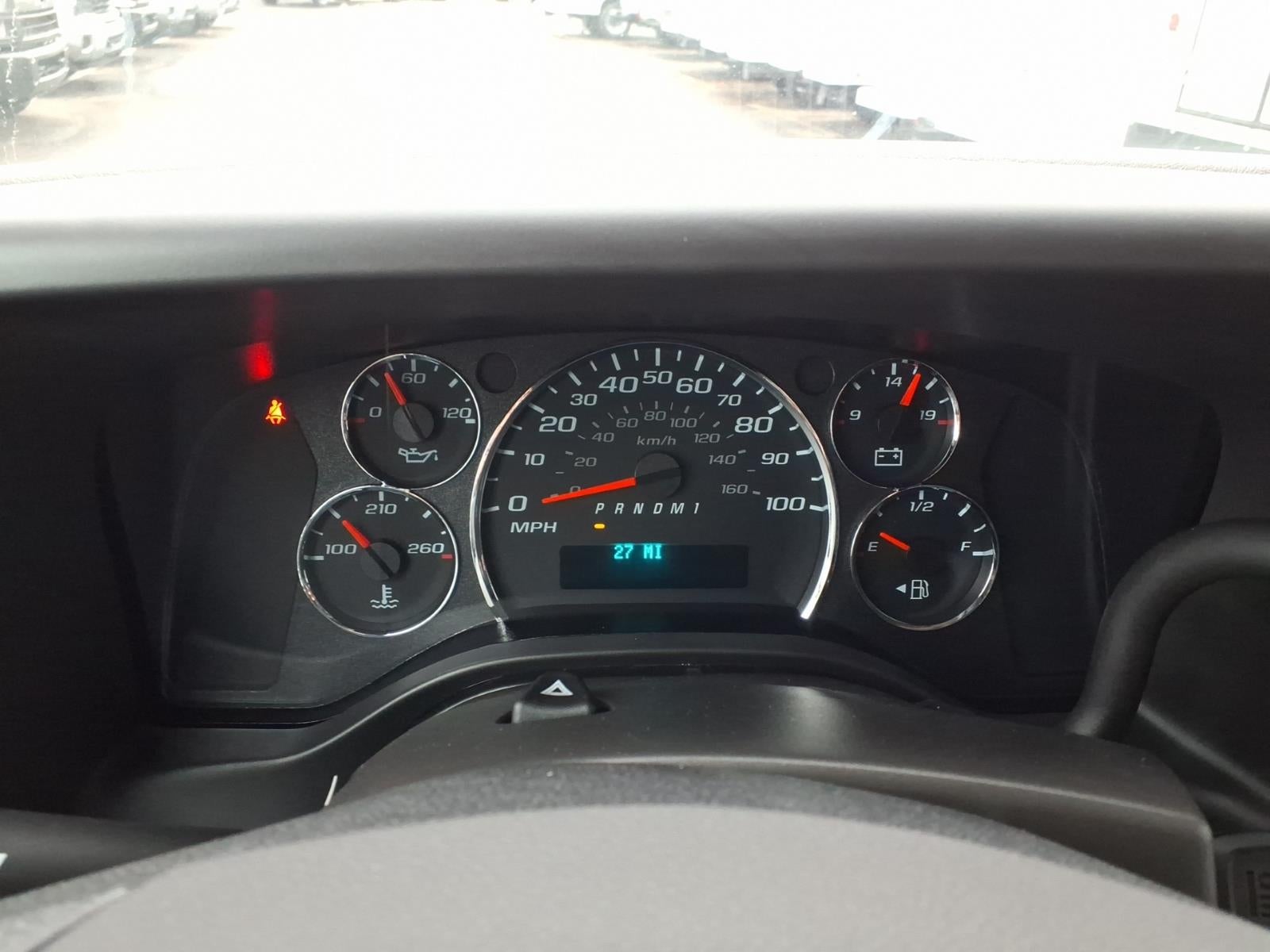 2025 Chevrolet Express Cargo WT