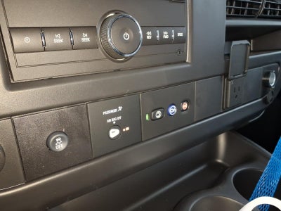 2025 Chevrolet Express Cargo WT