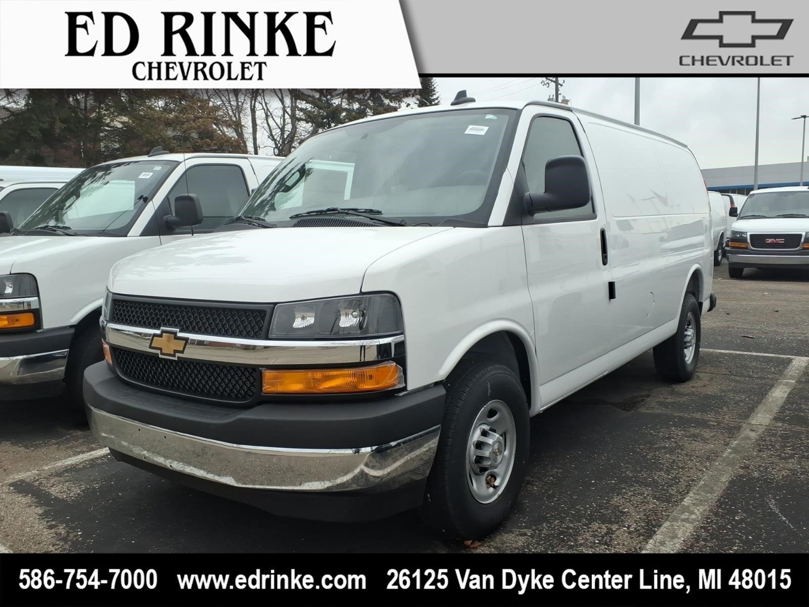 2025 Chevrolet Express Cargo WT