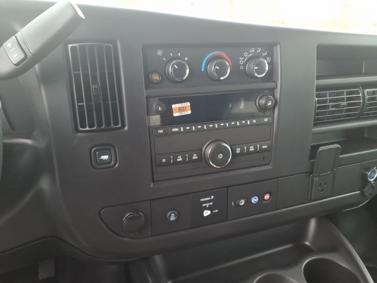 2025 Chevrolet Express Cargo WT