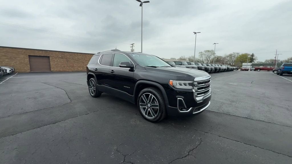 2023 GMC Acadia SLT