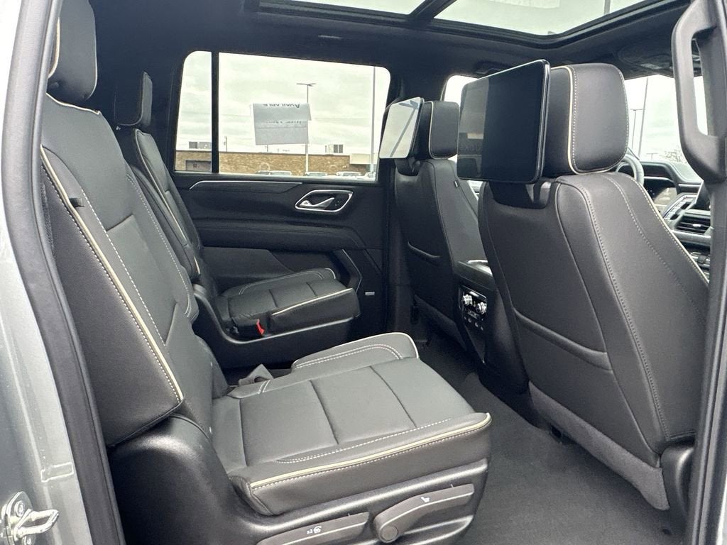 2024 GMC Yukon XL SLT