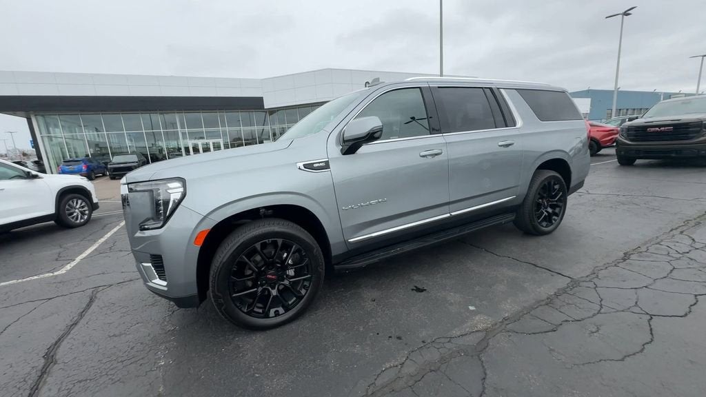 2024 GMC Yukon XL SLT