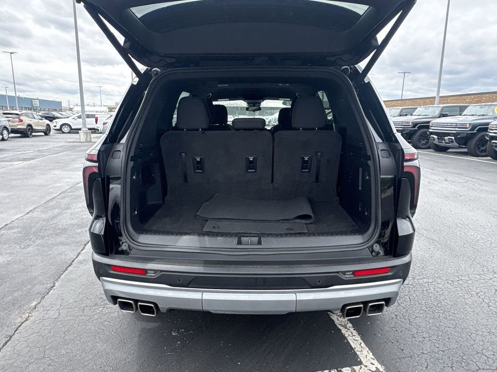2024 Chevrolet Traverse LT
