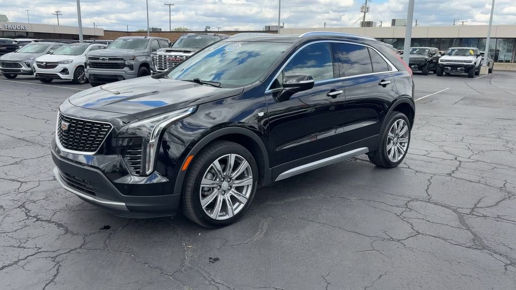 2023 Cadillac XT4 Premium Luxury