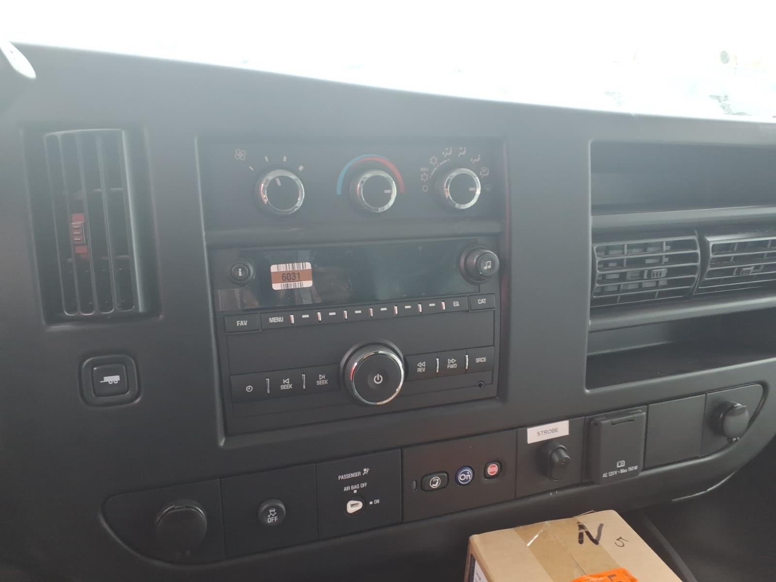 2026 Chevrolet Express Cutaway 3500 1WT