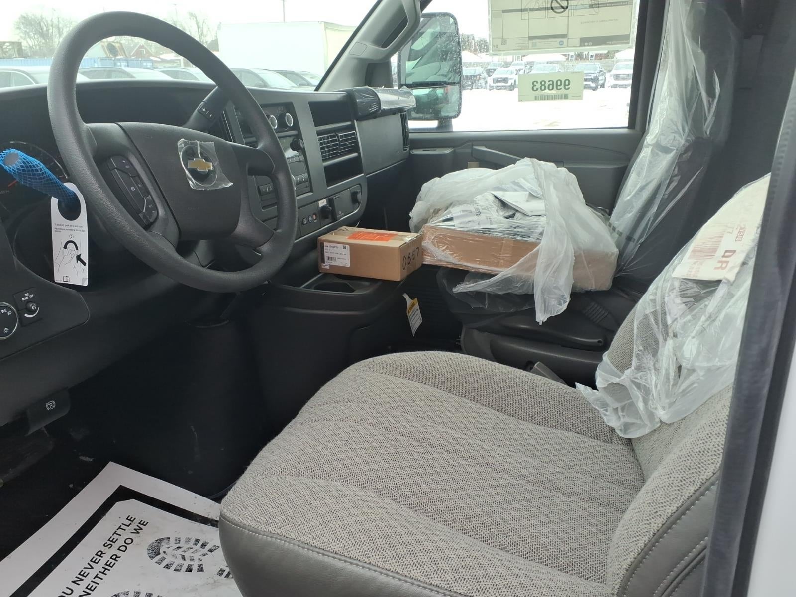 2026 Chevrolet Express Cutaway 3500 1WT