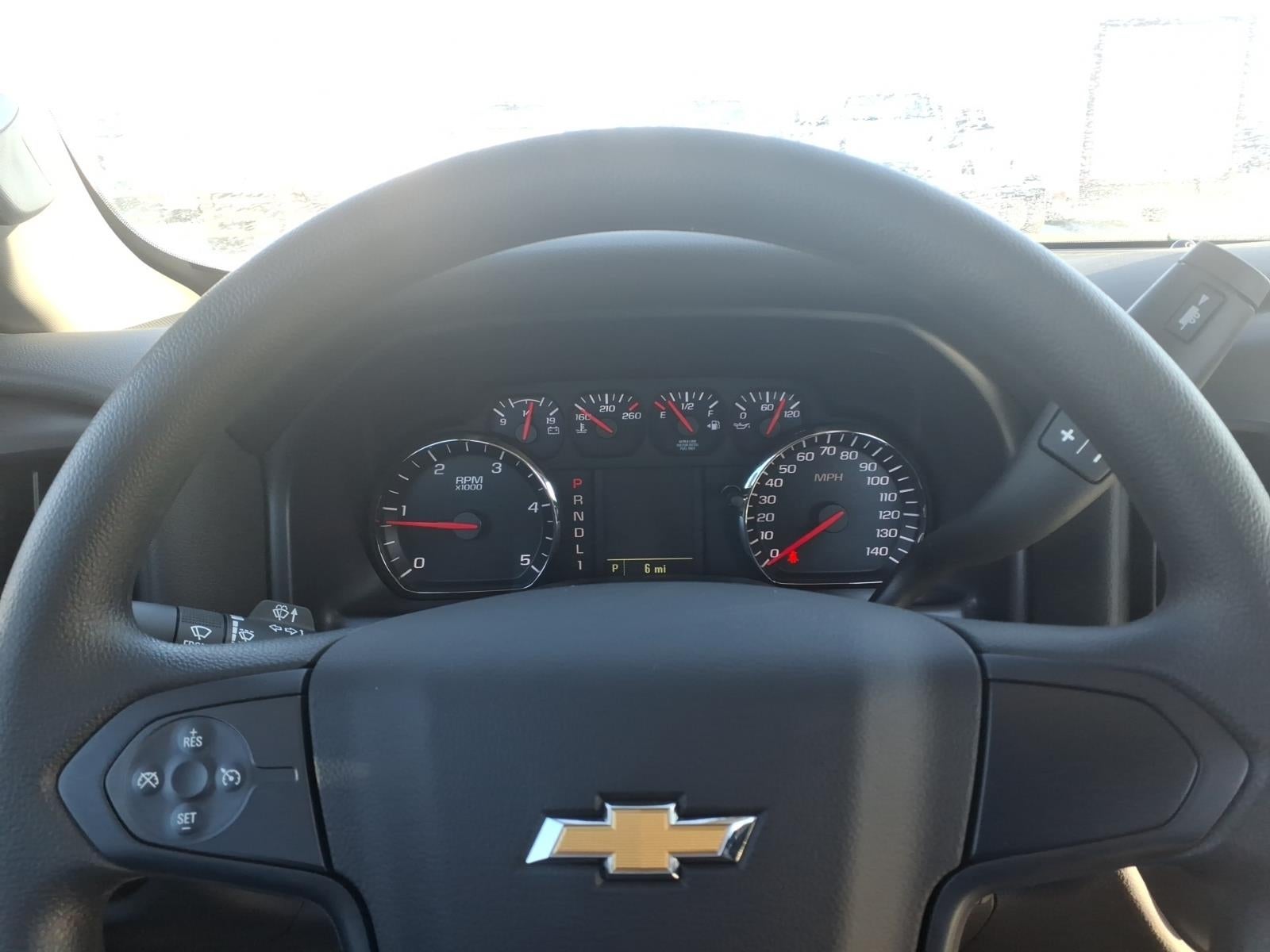 2025 Chevrolet Express Cutaway 3500 1WT