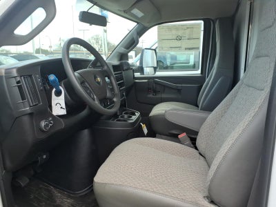 2025 Chevrolet Express Cutaway 3500 1WT