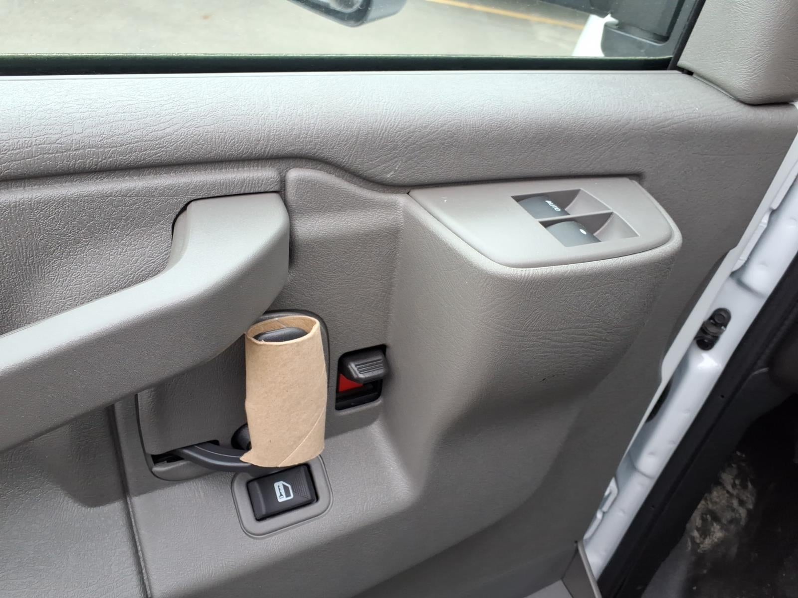 2025 Chevrolet Express Cutaway 3500 1WT