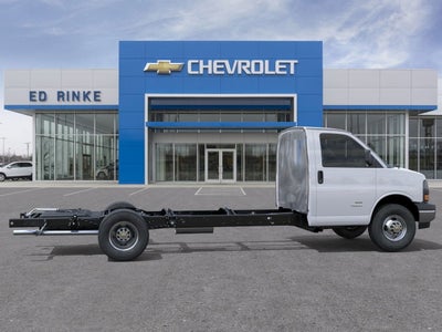 2025 Chevrolet Express Cutaway 3500 1WT