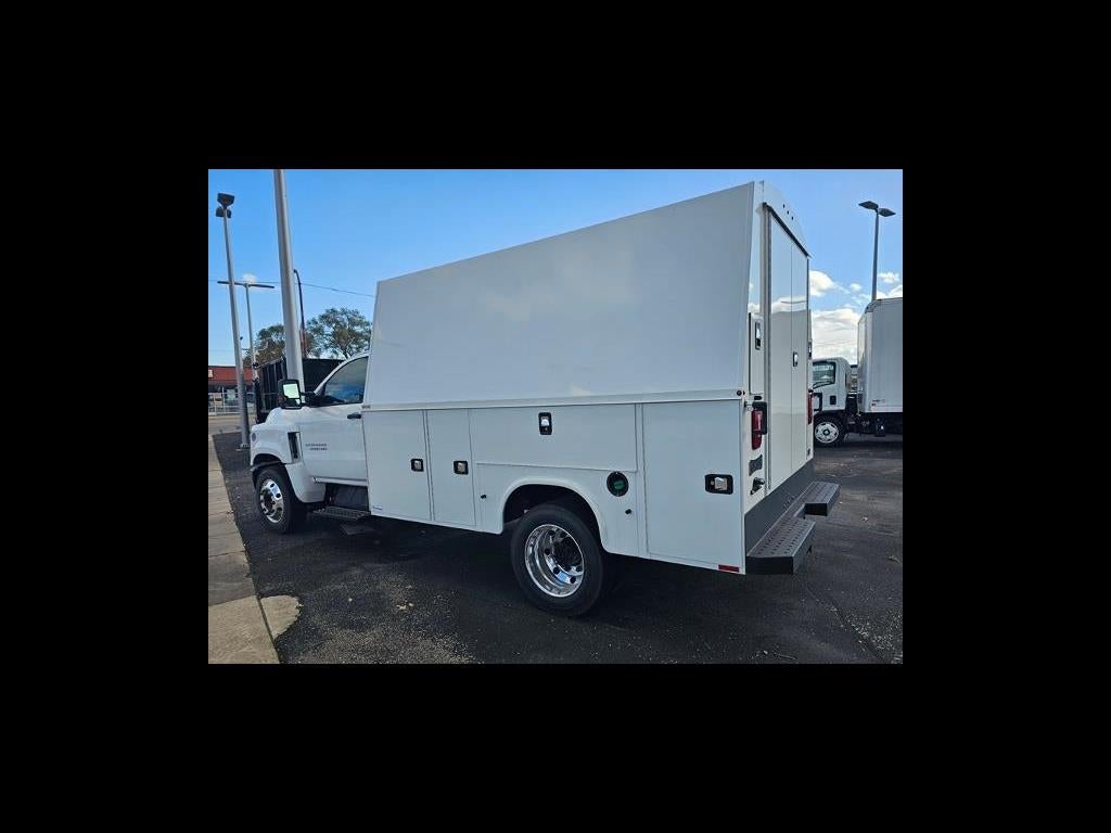 2024 Chevrolet Silverado 5500 HD Work Truck