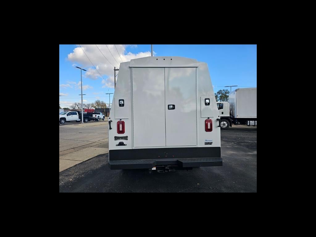 2024 Chevrolet Silverado 5500 HD Work Truck