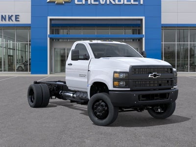 2025 Chevrolet Silverado 6500 HD Work Truck