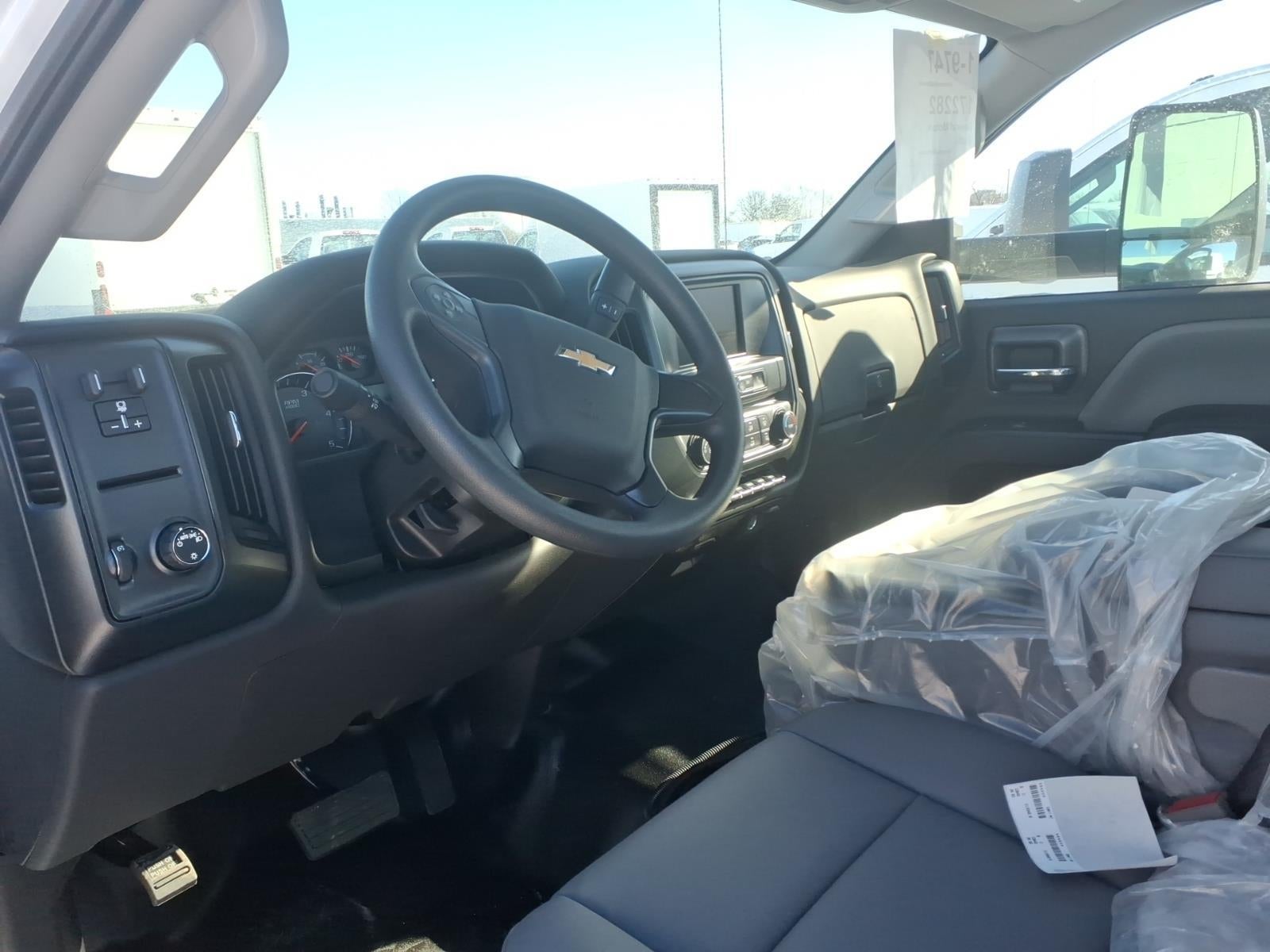 2025 Chevrolet Silverado 6500 HD Work Truck