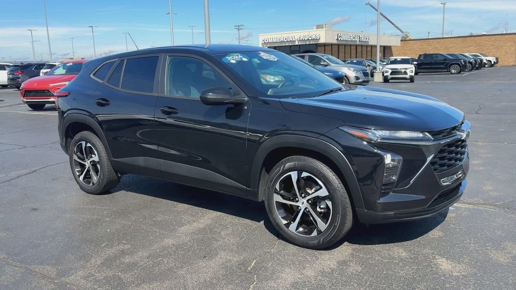 Used 2024 Chevrolet Trax RS with VIN KL77LGE27RC017668 for sale in Center Line, MI