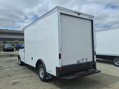 2025 GMC Savana Cutaway 3500 1WT