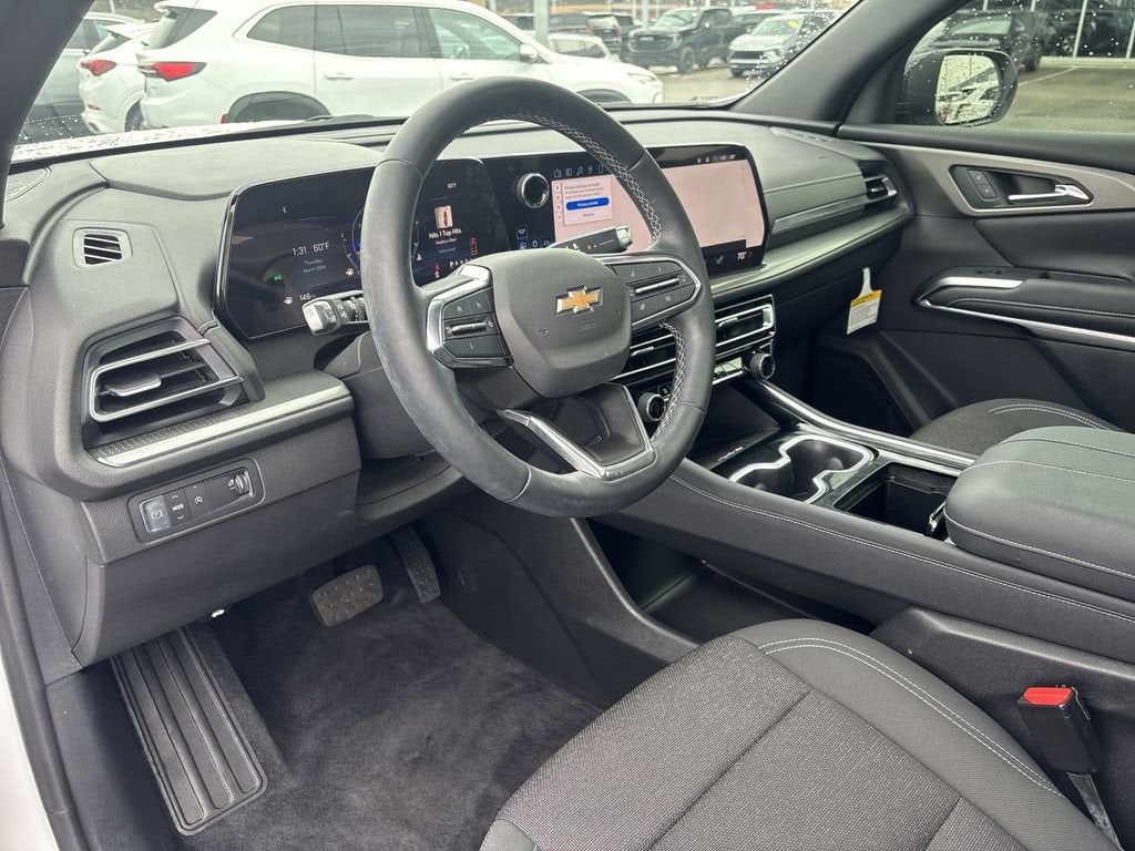 2024 Chevrolet Traverse LT