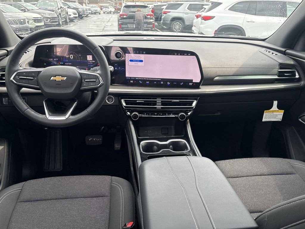 2024 Chevrolet Traverse LT