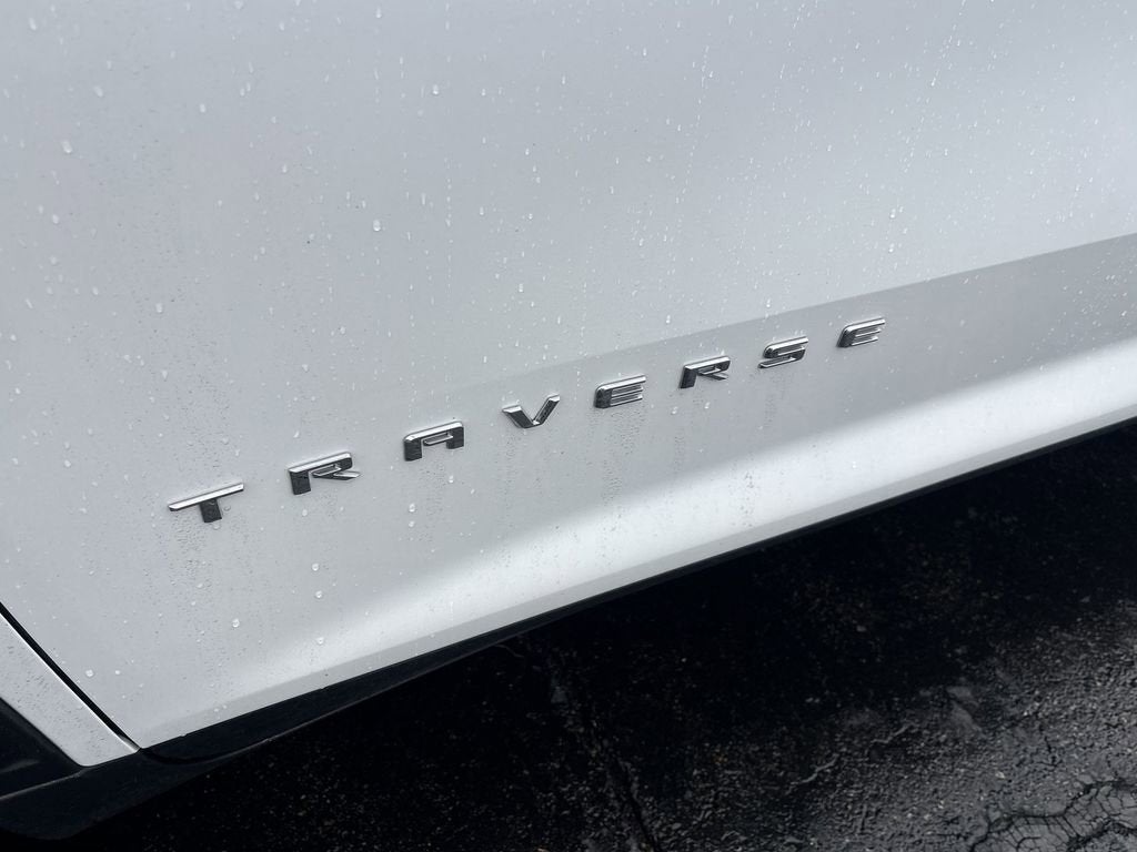 2024 Chevrolet Traverse LT