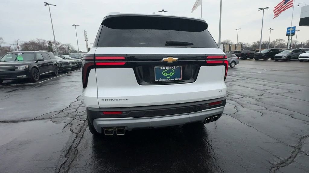 2024 Chevrolet Traverse LT