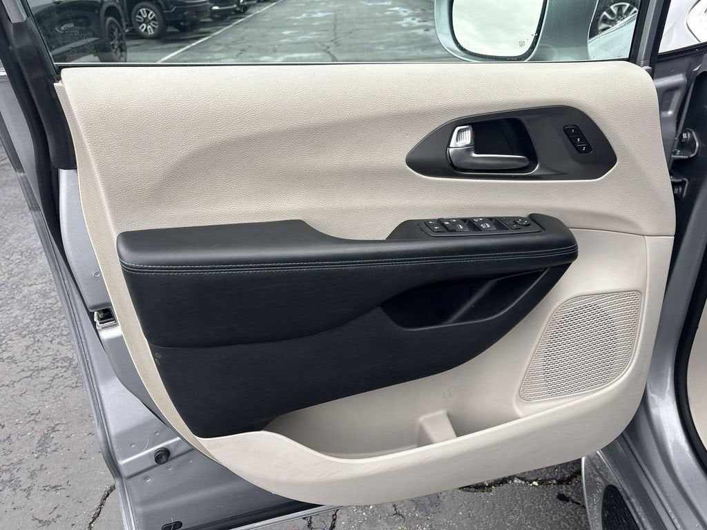 2021 Chrysler Pacifica Touring L AWD