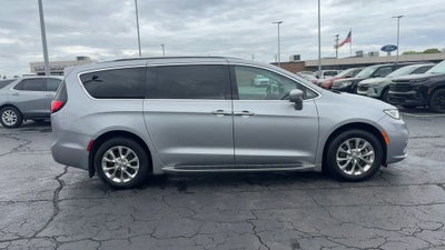 2021 Chrysler Pacifica Touring L AWD